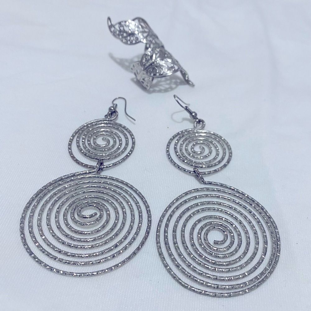 Spiral French Wire Earring and Floral Leaf Statement  Ring